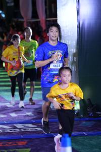 BIB: 4638
                            <button type="button" onclick="openModal(26224409)" class="btn btn-primary btn-sm float-right btn-popup" data-toggle="modal" data-target=".modal-high-quality">
                        <i class="fas fa-shopping-cart"></i> Add to Cart
                    </button>
                                            <button type="button" onclick="isThisMe(26224409, true)" class="btn btn-success btn-sm float-right btn-popup btn-isme hidden" data-toggle="tooltip" data-placement="bottom" title="นี่คือรูปของคุณใช่ไหม คลิกที่นี่เพื่อเอาเข้าอัลบั้ม">
                        <i class="fas fa-plus"></i> Add to album
                    </button>
                    <button type="button" onclick="isThisMe(26224409, false)" class="btn btn-warning btn-sm float-right btn-popup btn-isnotme hidden">
                        <i class="fas fa-ban"></i> Remove from album
                    </button>